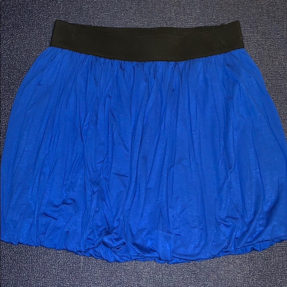 🎉2/$29 or 3/$40 🎉 FOREVER 21 ROYAL BLUE SKIRT